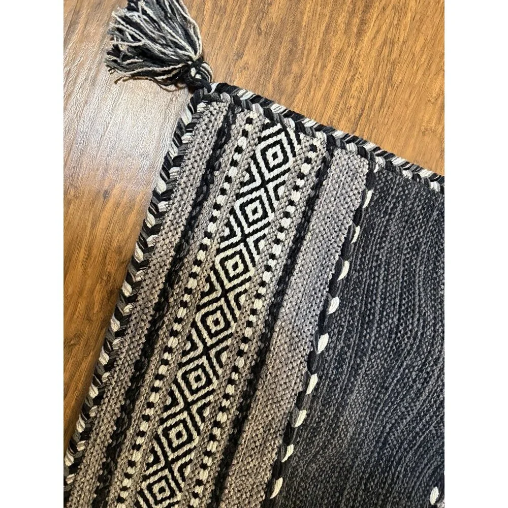 2 SURYA Pillow Covers 23x23 Black Gray Charcoal White Knobby Tassels Floor BOHO